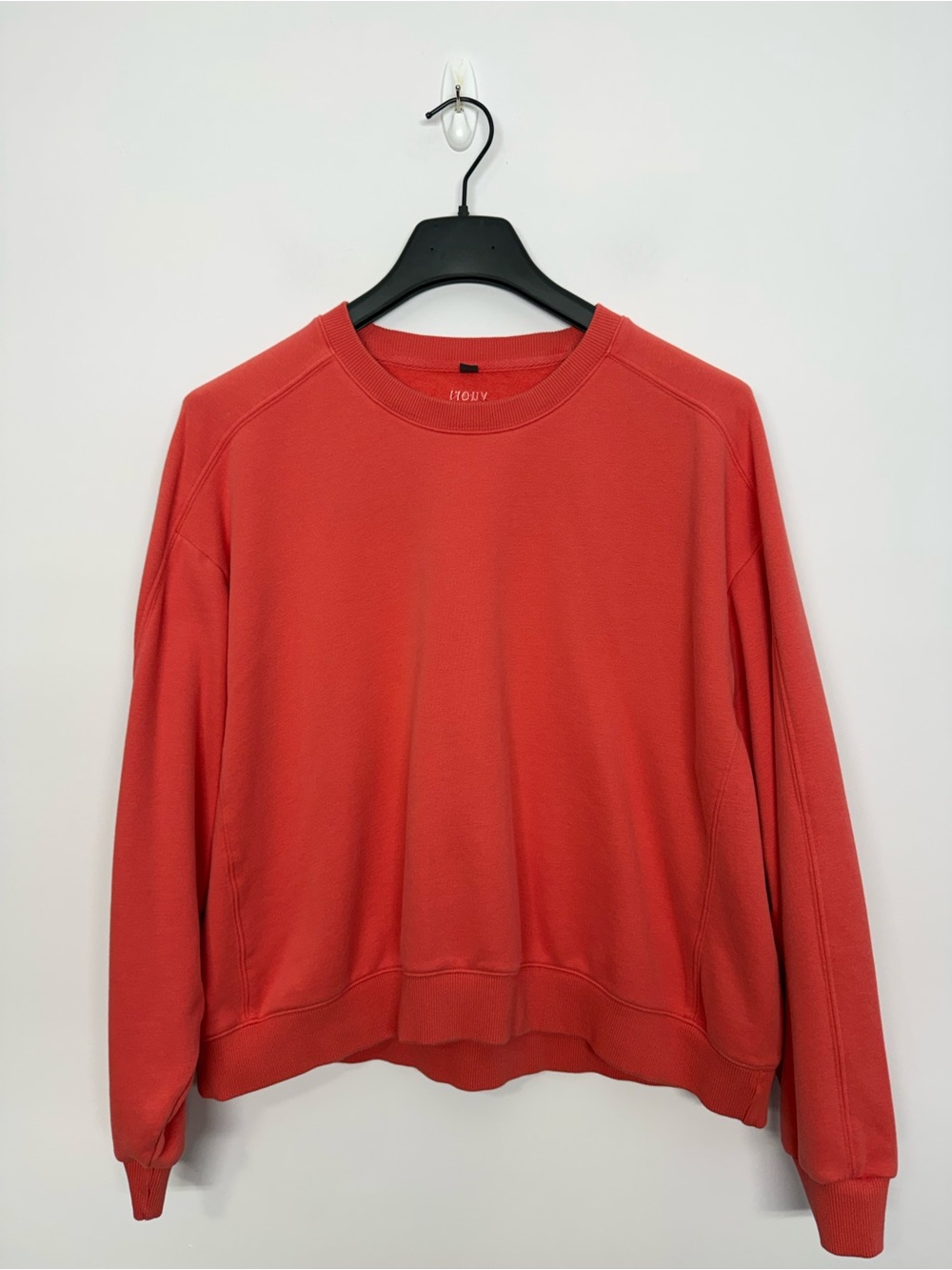 93: Vuori Sedona Seams Crewneck Sweatshirt Bright Coral Size XL